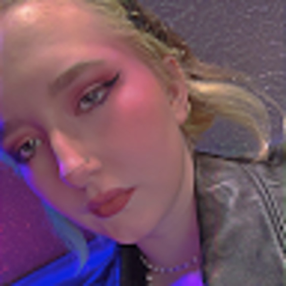 Meet your Posher, Ashley - Picture 1 of 1